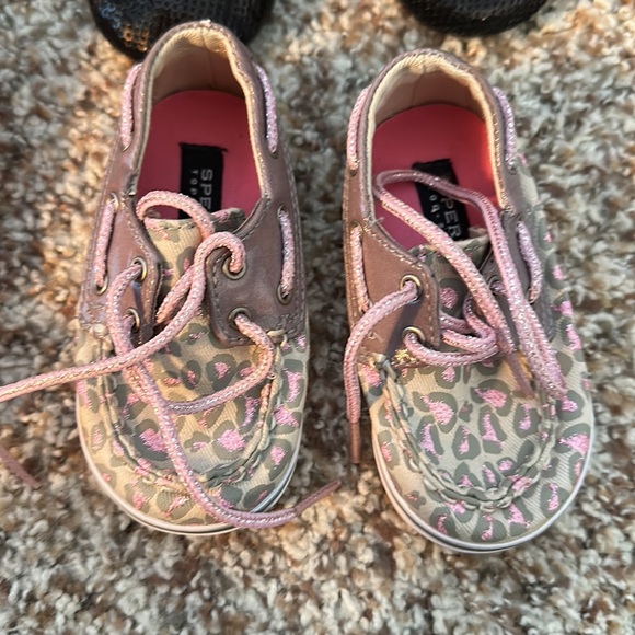 Stuart Weitzman and Sperrys Baby Shoes- set of 4 - Picture 2 of 5